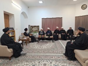 دیدار اعضای دبیرخانه کنگره بین المللی بزرگداشت علامه میرحامدحسین لکهنوی رحمه الله با آیت الله میرسید محمد یثربی دام ظله